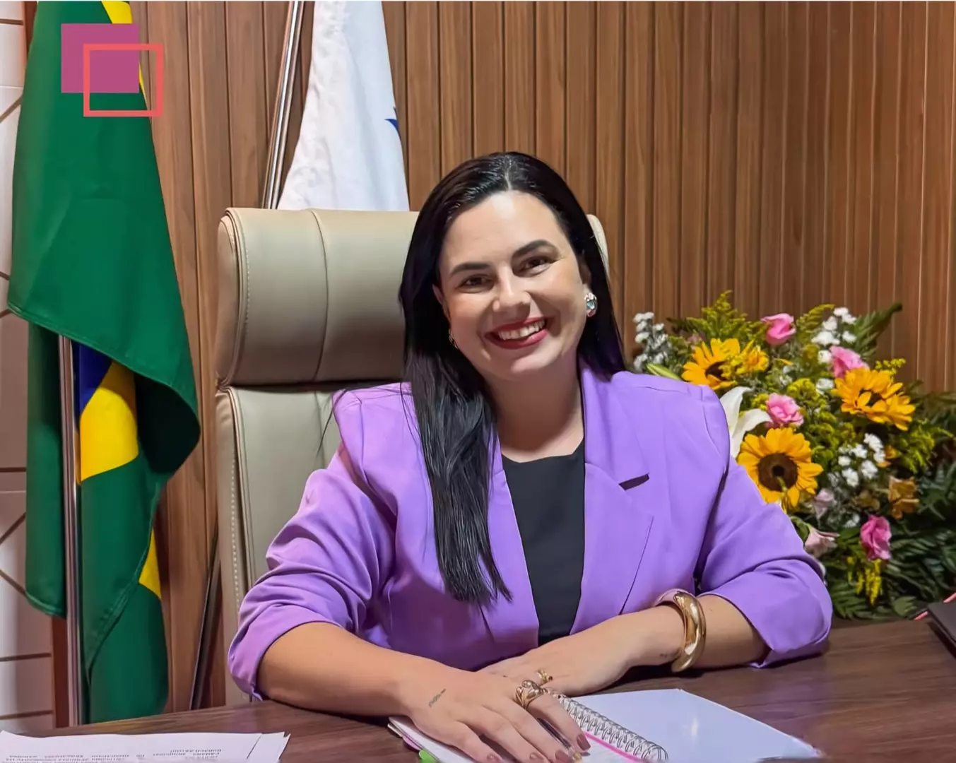 Presidente da Câmara de Guarapari, Sabrina Astori, presta homenagem significativa aos cães da Polícia Militar do 10º Batalhão, texto/Vídeo